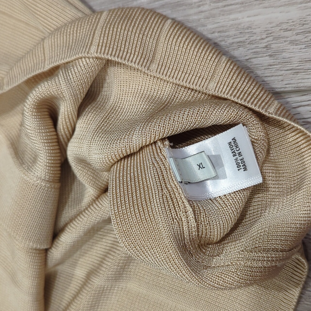 St. John Button Front Ribbed Knit Top - Picture 8 of 10